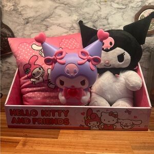 Hello Kitty and Friends display shelf